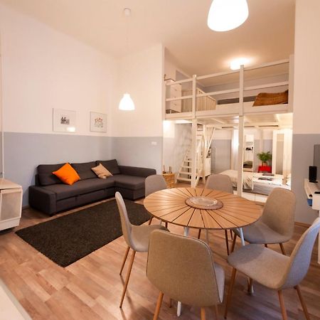 Klau33 Apartment In Party District Budapest Eksteriør billede