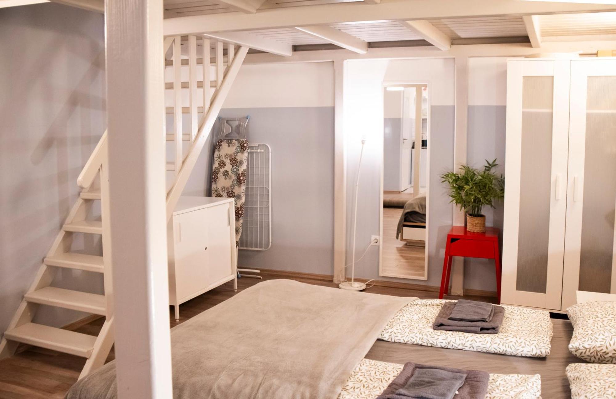 Klau33 Apartment In Party District Budapest Eksteriør billede